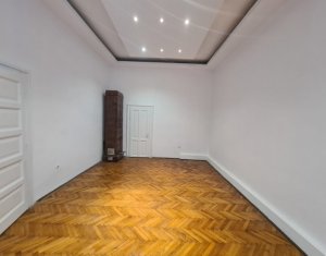 Appartement 4 chambres à vendre dans Cluj-napoca, zone Centru