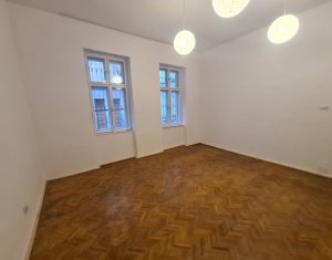 Appartement 4 chambres à vendre dans Cluj-napoca, zone Centru