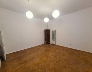 Appartement 4 chambres à vendre dans Cluj-napoca, zone Centru