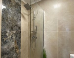 Apartament 3 camere, 82mp totali, modern, garaj, zona Vivo