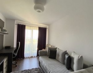 Apartment 3 rooms for sale in Floresti