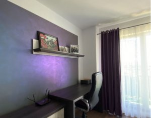 Apartment 3 rooms for sale in Floresti