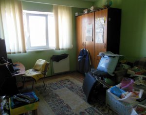 Vanzare apartament 3 camere, Manastur, etaj 3, zona Minerva