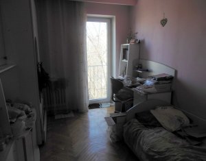 Vanzare apartament 3 camere, Manastur, etaj 3, zona Minerva