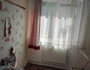 Apartament cu 3 camere semidecomandate, 57 mp utili, Centru