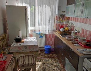 Apartament cu 3 camere semidecomandate, 57 mp utili, Centru