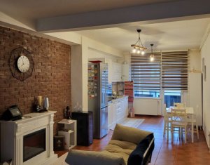 Apartament finisat cu gust, foarte spatios, ideal pentru familie