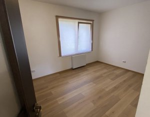 Apartament cu 3 camere in bloc tip vila, parcare, zona strazii Campului