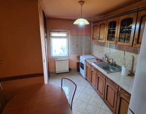 Oferta unica! Apartament 3 camere, decomandat, etaj 1, zona Titulescu