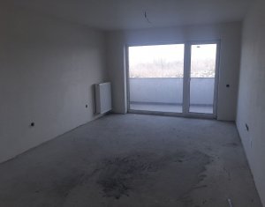  Apartament de 3 camere, semifinisat, terasa, in imobil nou, finalizat, cu CF