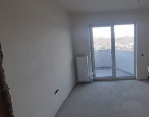  Apartament de 3 camere, semifinisat, terasa, in imobil nou, finalizat, cu CF