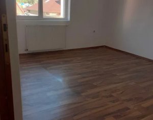 Apartament 2 camere decomandat, in vila, parcare, zona Hornbach