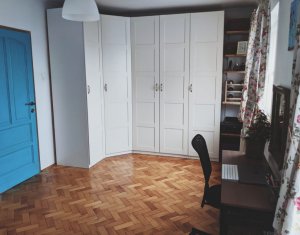 Appartement 3 chambres à vendre dans Cluj-napoca, zone Manastur