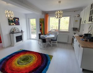 Apartment 3 rooms for sale in Floresti