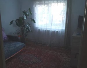 Apartament cu 3 camere, 2 bai, decomandat, zona Lac 3, strada Tulcea