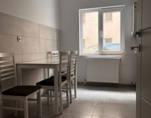 Apartament 2 camere, decomandat, situat in Floresti, zona Stejarului