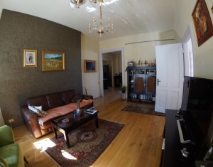 Appartement 4 chambres à vendre dans Cluj-napoca, zone Centru