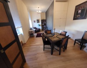 Appartement 4 chambres à vendre dans Cluj-napoca, zone Centru