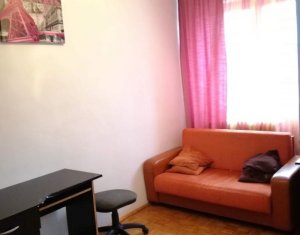 Vanzare apartament cu 3 camere in zona semicentrala-Piata  Abator
