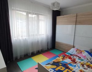 Apartament 3 camere, finisat si partial mobilat, zona Sub Cetate