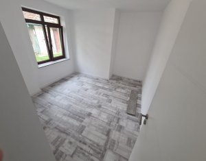 De vanzare apartament la casa, parcare, zona strazii Paris