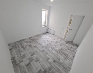 De vanzare apartament la casa, parcare, zona strazii Paris