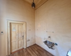 Apartament cu o camera, 42 mp utili, centru, zona strazii Horea