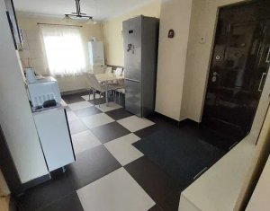 Apartament 3 camere decomandate, 2 bai, 78 mp, Intre Lacuri