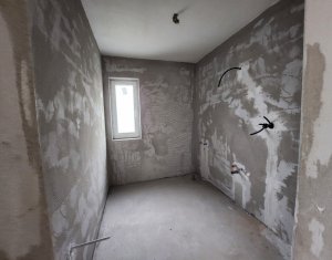 Apartament, bloc nou, 4 camere, 2 terase, parcare subterana, Borhanci