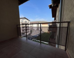 Apartment 3 rooms for sale in Floresti