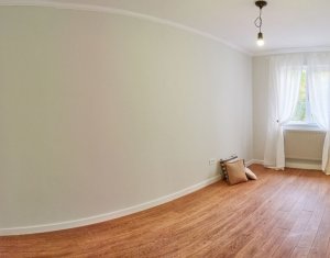 Appartement 4 chambres à vendre dans Cluj-napoca, zone Manastur