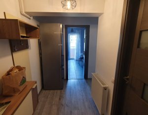 Apartament cu o camera, decomandat, finisat si mobilat, strada Porii