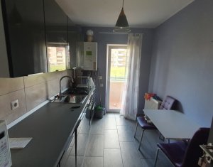 Apartament cu o camera, decomandat, finisat si mobilat, strada Porii