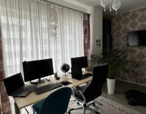 Appartement 3 chambres à vendre dans Cluj-napoca, zone Intre Lacuri