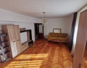 Apartament 3 camere, 73 mp, 2 bai, 3 balcoane, etaj 2, garaj, Marasti 