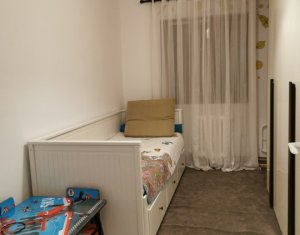 Apartament cu 3 camere, decomandat, Intre Lacuri