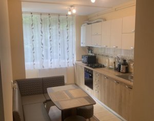 Apartament cochet, etajul 2, parcare cu CF, zona Edgar Quinet