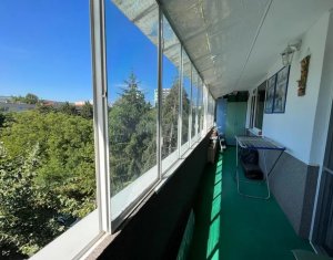 Vanzare apartament 3 camere, Gheorgheni, finisat, zona Mercur