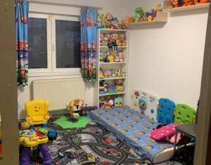 Appartement 4 chambres à vendre dans Cluj-napoca, zone Plopilor