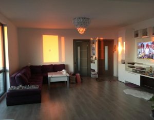Apartament cu 3 camere, 2 parcari, teren, zona Iris