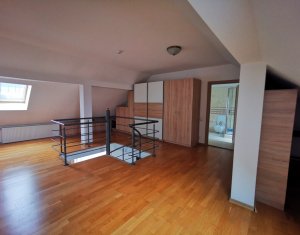 Appartement 3 chambres à vendre dans Cluj-napoca, zone Centru