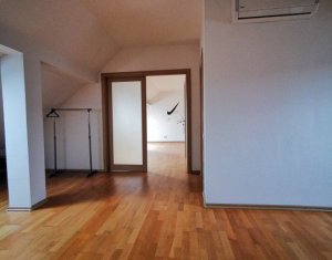 Appartement 3 chambres à vendre dans Cluj-napoca, zone Centru