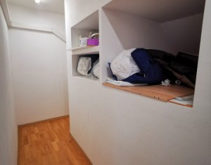 Appartement 3 chambres à vendre dans Cluj-napoca, zone Centru