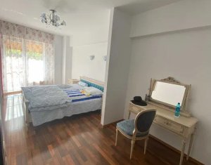 Appartement 3 chambres à vendre dans Cluj-napoca, zone Plopilor