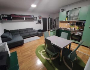 Vanzare apartament 3 camere in Floresti