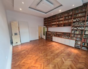 Appartement 3 chambres à vendre dans Cluj-napoca, zone Centru