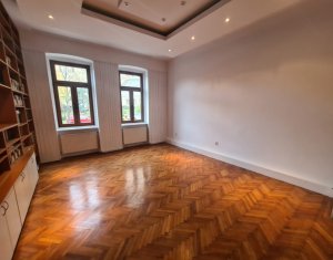 Appartement 3 chambres à vendre dans Cluj-napoca, zone Centru