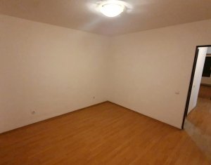 Appartement 3 chambres à vendre dans Floresti