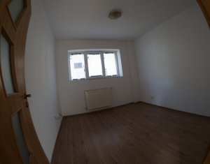 Appartement 3 chambres à vendre dans Cluj-napoca, zone Manastur