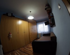 Apartament 4 camere, decomandat, etaj intermediar, Manastur